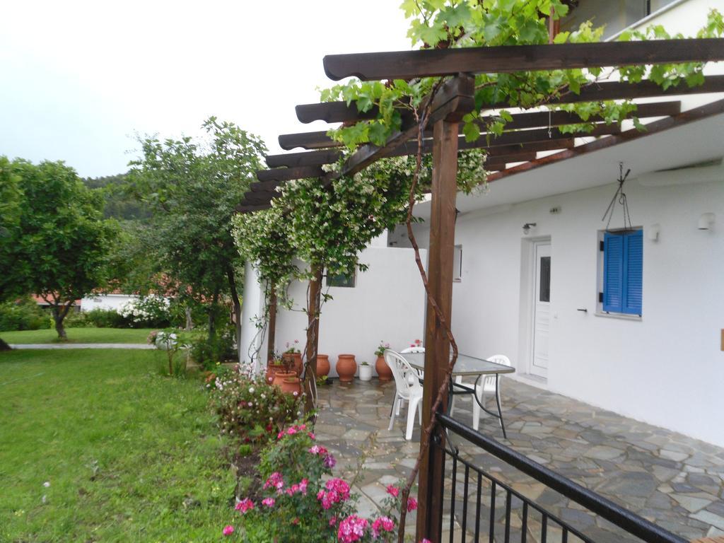 Yalis Studios Achladies  Exterior foto